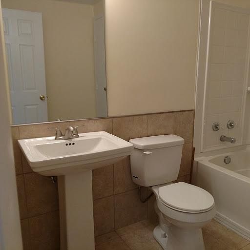 2nd image of 3840 Sheldon Rd APT 3A