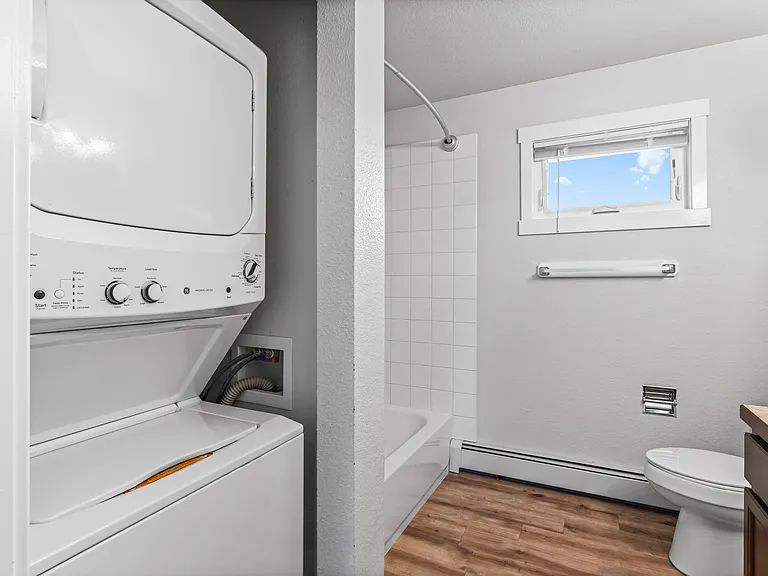 470 Dailey Ave #B7 — Photo 4