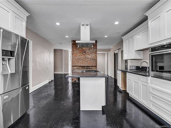5th image of 601 Chapel St #A