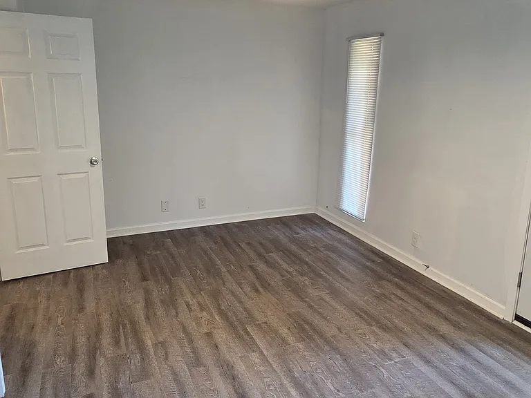 3757 Heathrow Dr — Photo 18