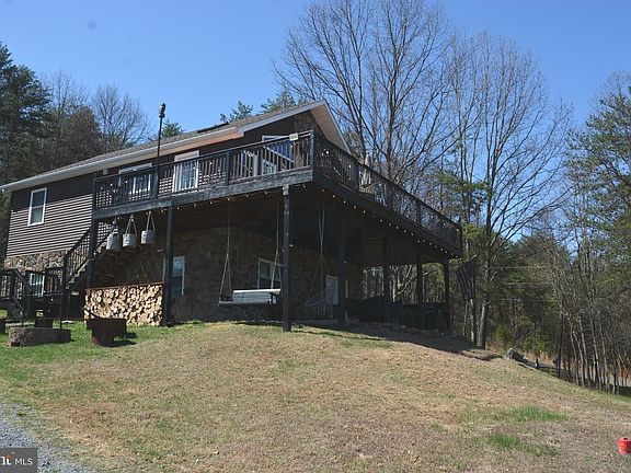 5th image of 400 Locust Ridge Rd
