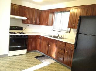 555 Indian Trl, Akron, OH 44314