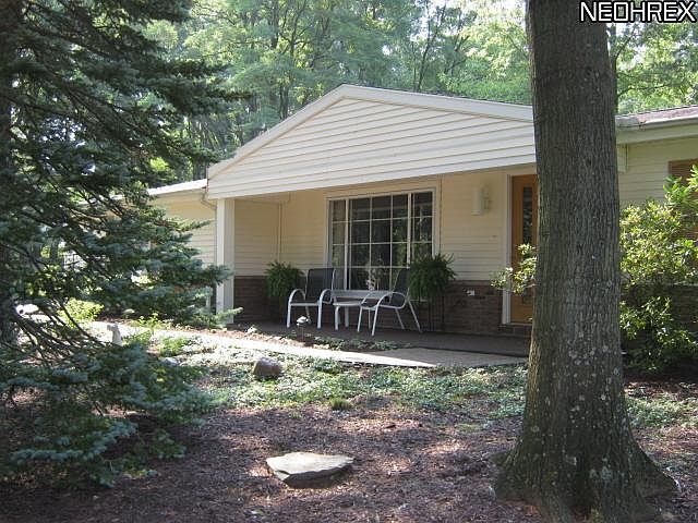 1st image of 396 Apple Hill Dr