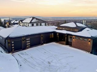 16290 Mountain Breeze Dr, Anchorage, AK 99516
