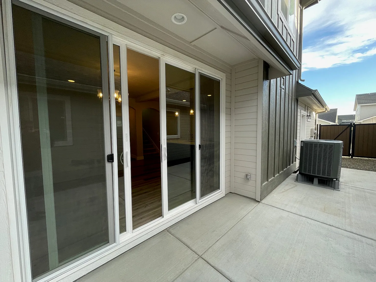 3 bed, 1862 sqft, $2,450 — Photo 3