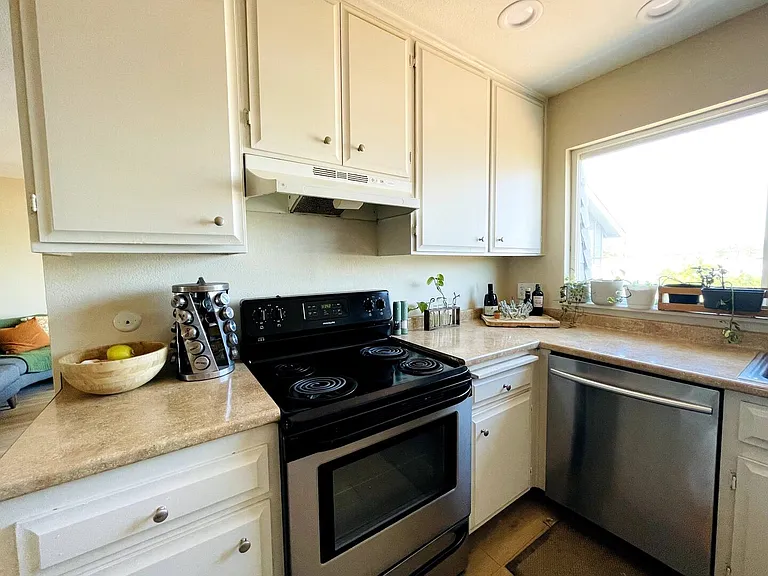 4329 Central Ave #4 — Photo 8