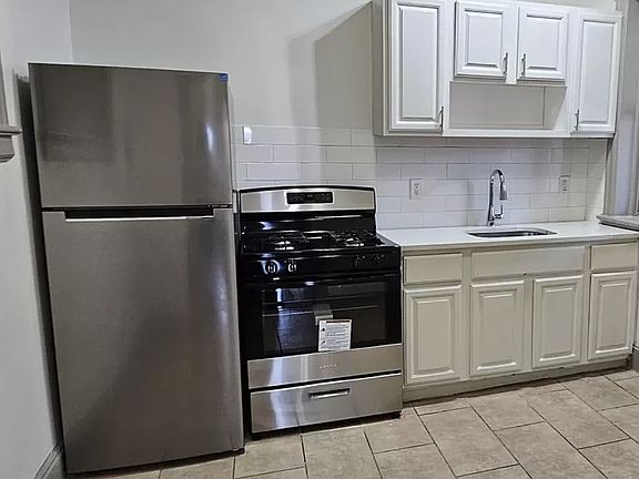 4th image of 66 N Grove St APT 5