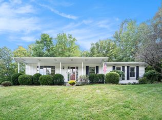 11820 Yorkshire, Richland, MI 49083