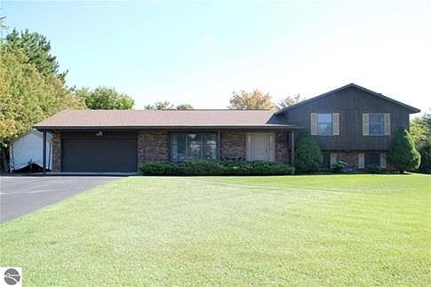 1st image of 3946 Vista Park