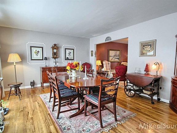 5th image of 20413 Edmunton St
