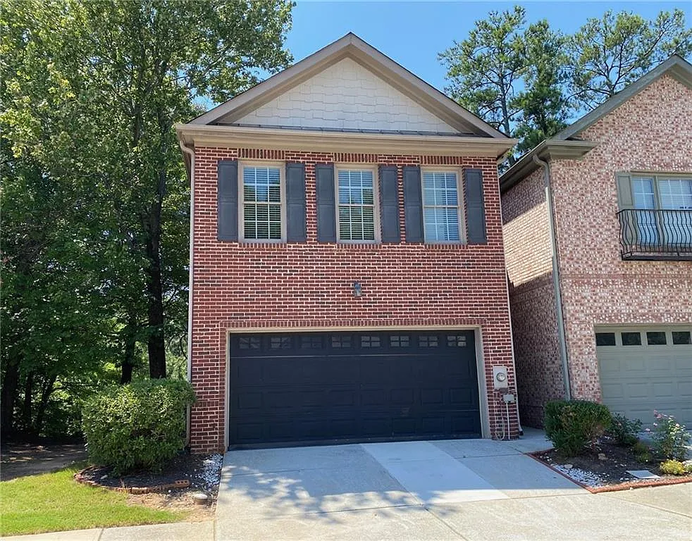 3 bed, 2.5 bath, 1836 sqft, $2,800 — Photo 2