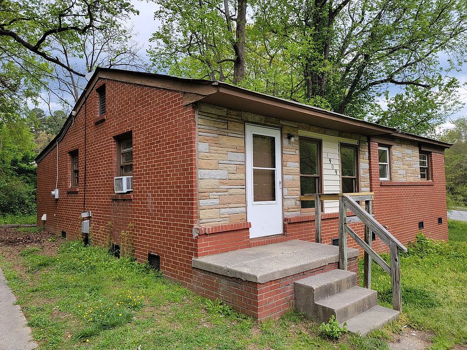 1st image of 1909 Lamont Ct