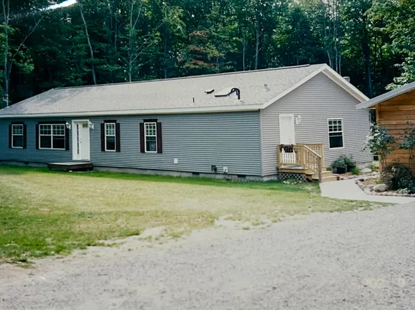 5251 Safari Trl, Gaylord, MI 49735
