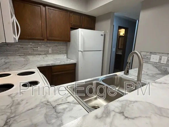 6235 Holdrege St #D-5, Lincoln, NE 68505