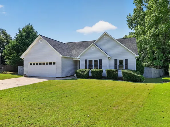 6 Windjammer Ln, Greenville, SC 29617