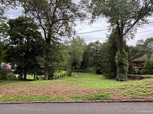 8 Indian Hill Rd, West Harrison, NY 10604