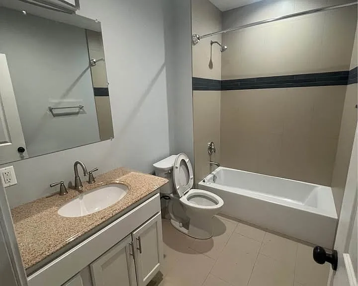 3707 W Diversey Ave #3 — Photo 5