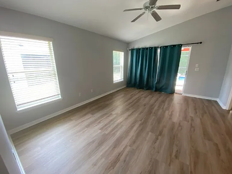 333 Scrub Jay Way — Photo 10