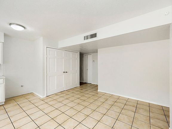 4th image of 4117 Brookmoor Dr