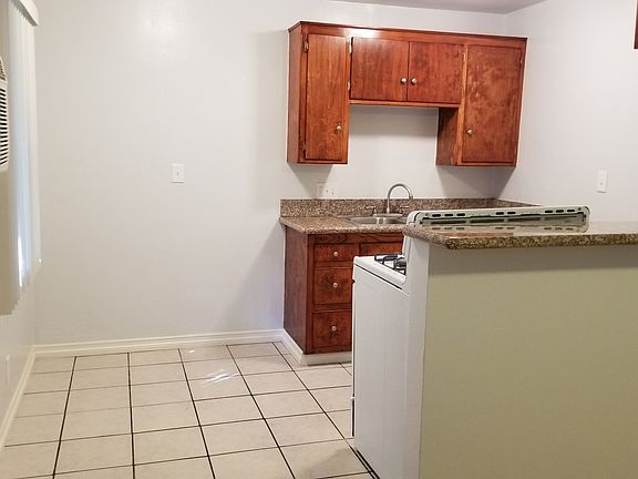 4th image of 5624 Meridian St #5624103