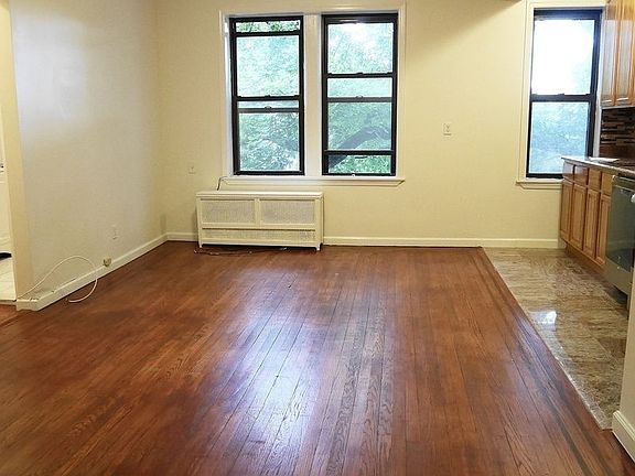 3rd image of 8437 118th St APT 7C