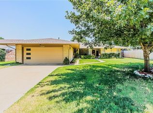 2108 N Flamingo Ave, Bethany, OK 73008
