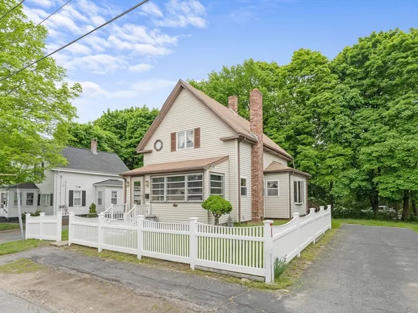 39 Clapp St, Stoughton, MA 02072