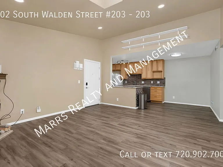 902 S Walden St #203 — Photo 17