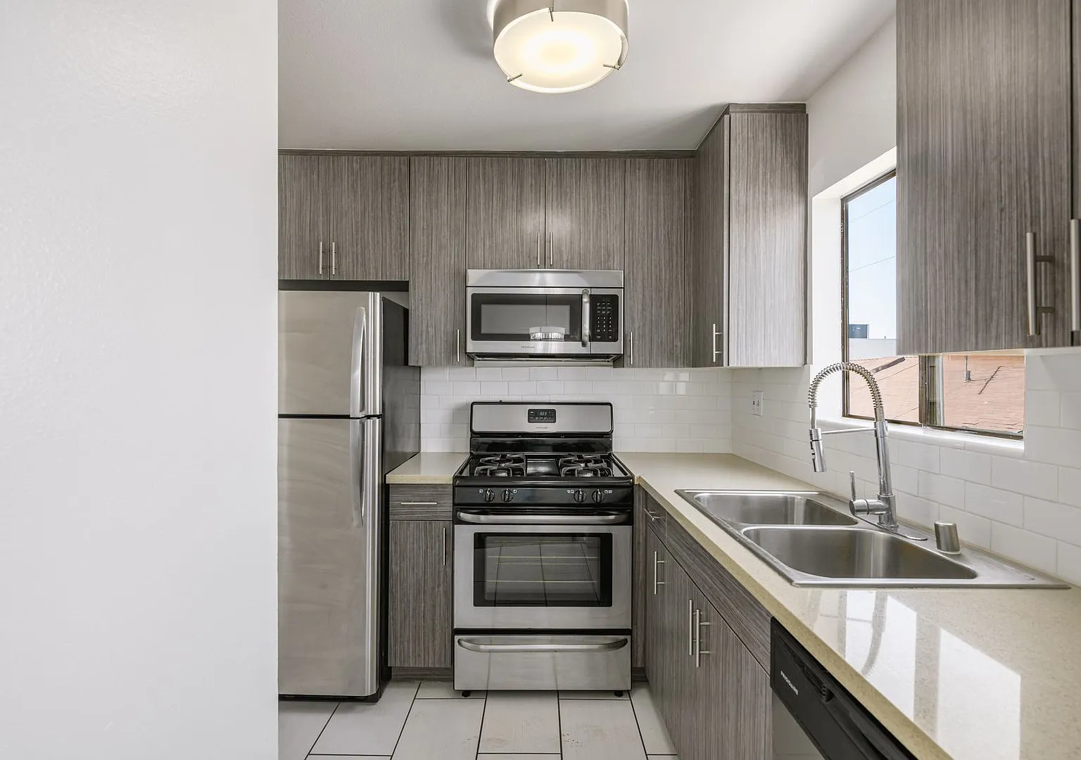 5533 Barton Ave — Photo 3