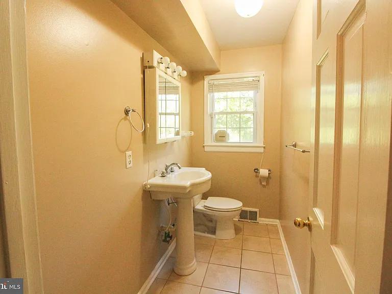 11 Hickory Ln — Photo 21