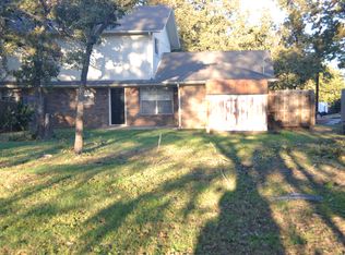 2610 W Highland Dr, Granbury, TX 76049