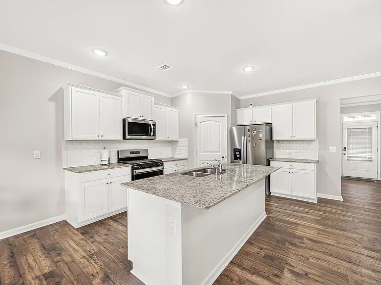 685 Highgrove Way — Photo 10
