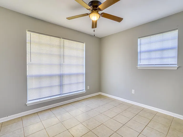 704 Candler Ave #B — Photo 13