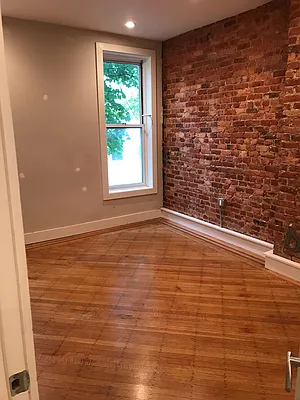 Rented by Lang Realty LLC | media 9