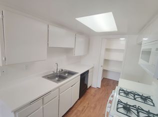 White Oak Apartments, Northridge, CA 91325