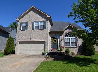 102 Oak Meadow Ct, Hendersonville, TN 37075