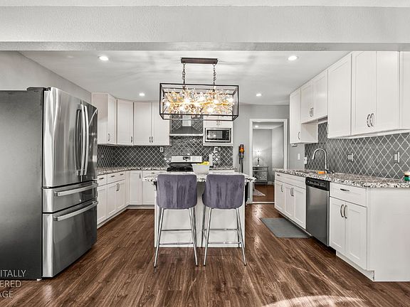 4th image of 7013 Glass Slipper Way