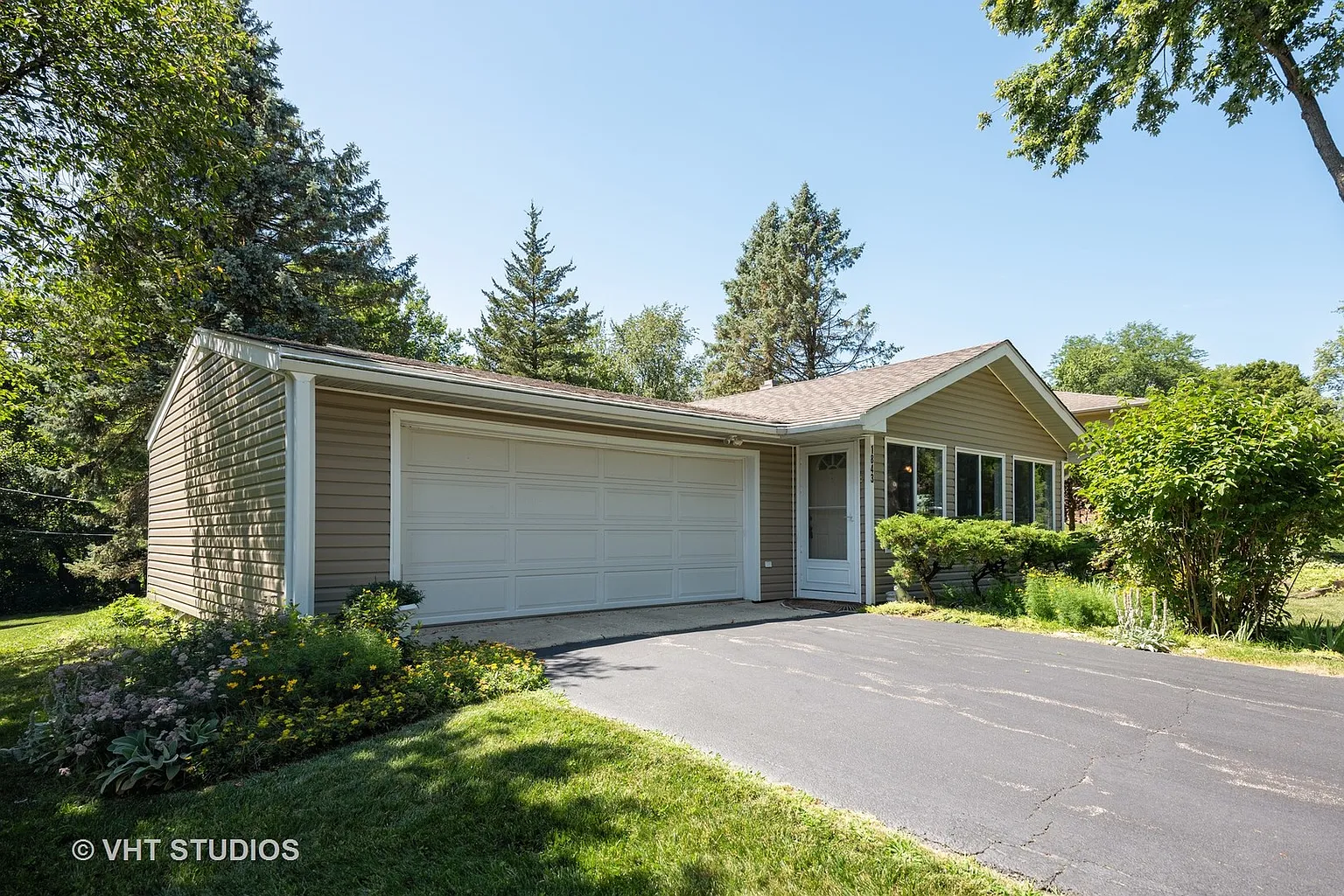 1843 Center Dr photo 1