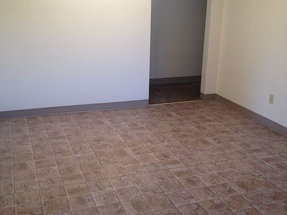 4th image of 123 N 66th Ave
