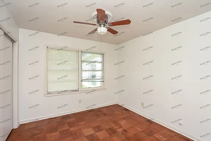 1316 Terminal Rd — Photo 7