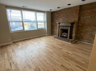 3192 N Milwaukee Ave #2F, Chicago, IL 60618