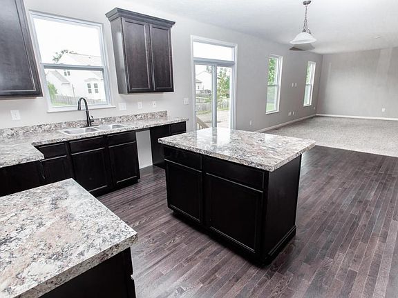 4th image of 606 Brighton Court