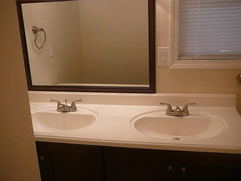 400 N Oakridge Dr — Photo 18