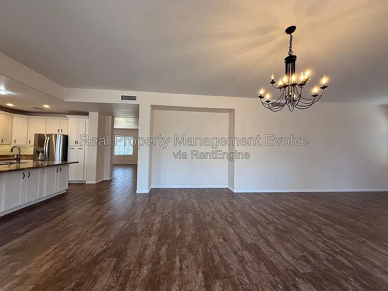 1234 W Remington Dr — Photo 12