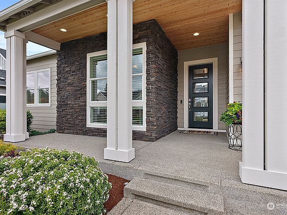 2nd image of 2427 12th Street Pl SW