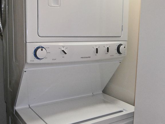 2nd image of 3001-03 W Lawrence Ave #3