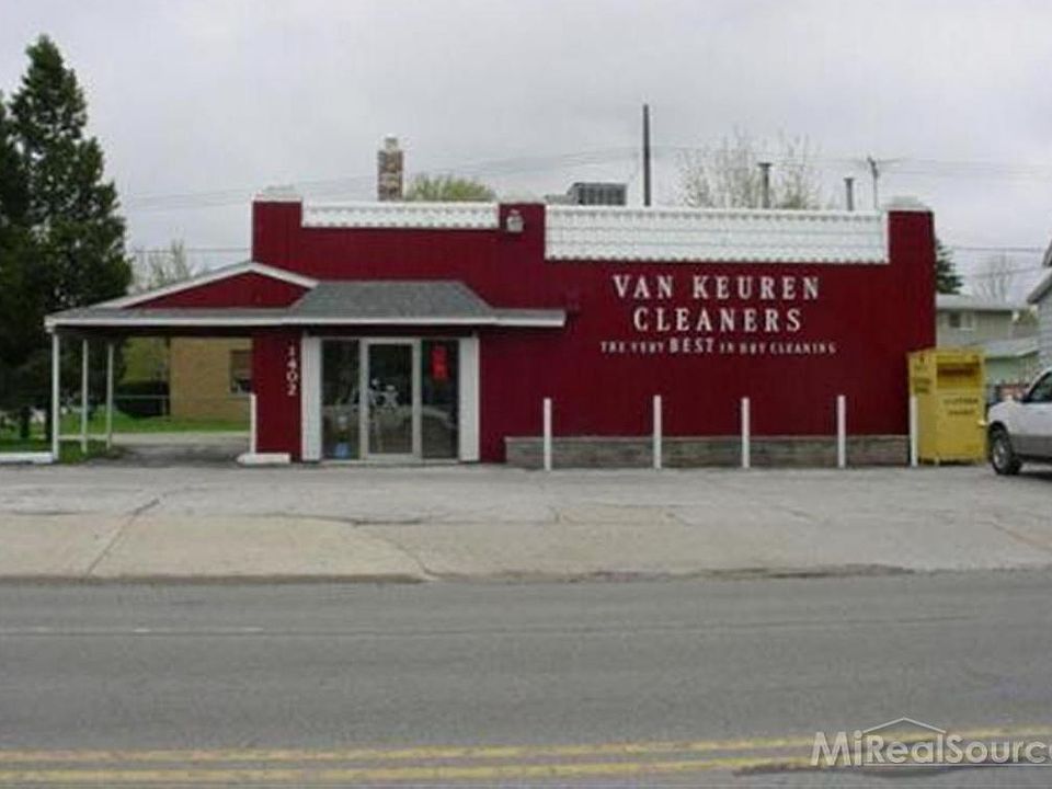 1st image of 1402 Lapeer Ave