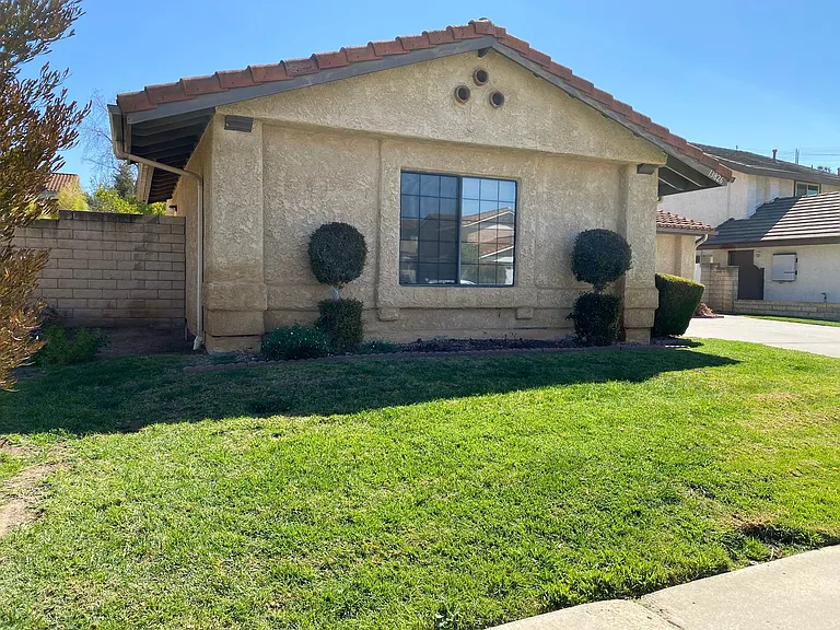 13826 Christian Barrett Dr — Photo 2