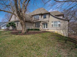 1021 Carriage Place Dr, Bettendorf, IA 52722