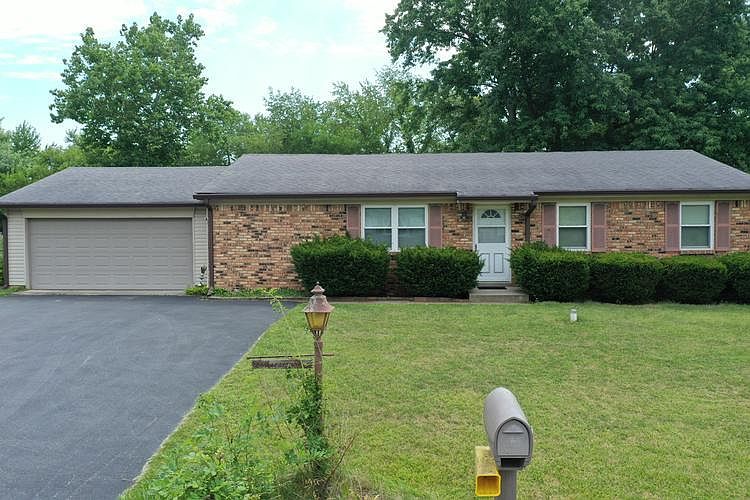 1st image of 18923 Crestview Ct